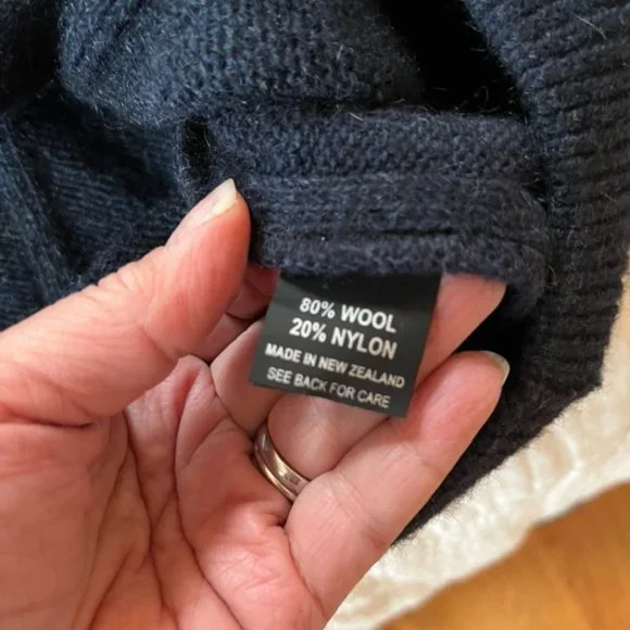 New Zealand Wool Crewneck Sweater - L - Picture 5 of 8